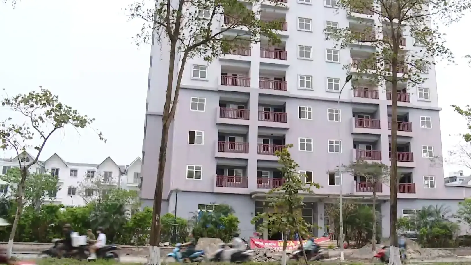 Hà Nội: Nhà tái định cư vừa thừa vừa thiếu